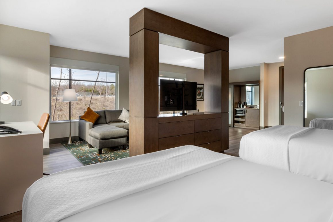 Hotel Suite Room
